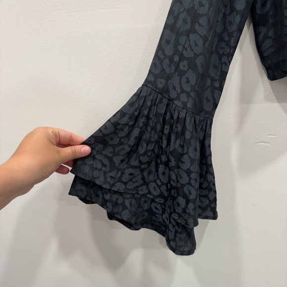 Show Me Your Mumu Leopard Print Tie Front Long Bell Sleeve Semi-Sheer Top Small - Picture 4 of 7